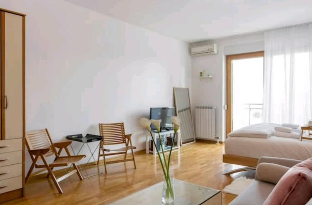 Ferienwohnung Danube Pearl Belgrad Exterior foto